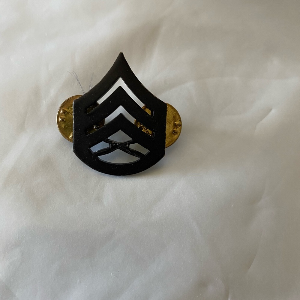 US MARINES Staff Sergeant Rank Pin